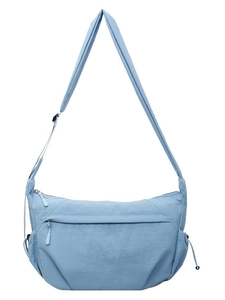 Grande borsa a tracolla in tela azzurra a forma di dumpling per donna pendolare