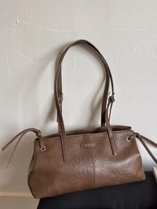 Brown vintage faux leather underarm tote bag with MUTING logo and adjustable straps