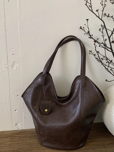 Vintage Maillard PU Leather Tote Bag Large Capacity Pleated Shoulder Bag Casual Commuter Bucket Handbag For Women
