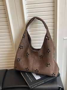 Sac Cabas Vintage en Cuir PU Mat Grande Capacité Femmes Motif Fleurs Découpe Laser Sac à Épaule Hobo Avec Petite Pochette