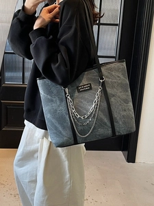 Sac fourre-tout vintage texture marbre avec chaîne argentée et grande capacité de voyage