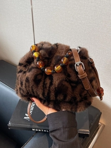 Damen Kunstpelz Plüsch Eimertasche Mit Bernstein Perlen Griff Leopardenmuster Umhängetasche Handtasche Für Herbst Winter