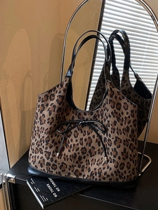 Women's Large Capacity Leopard Print Tote Bag Fashion PU Leather Shoulder Bag With Bow Decoration Commuter Handbag Versatile