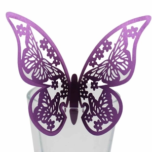 Papillon 3D évidé en papier perlé violet foncé découpé au laser pour décoration