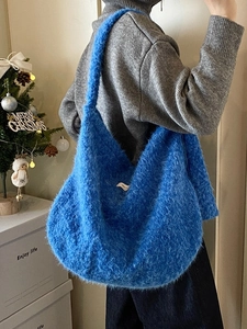 Sac hobo bleu en polaire duveteuse pour femme à grande capacité pour l'automne et l'hiver