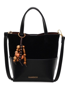 Sac seau noir mat avec breloque en bois et bandoulière amovible réglable