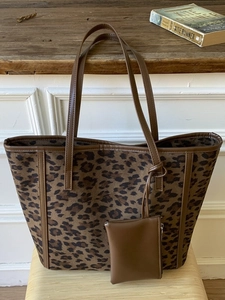 Vintage leopard print tote bag for women with a matching brown coin purse pendant