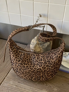 Niche Leopard Print Suede Hobo Bag Women Vintage Crossbody Shoulder Bag Retro Dumpling Bag Autumn Winter Casual Fashion Handbag