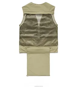 Vue arrière du gilet de pêche kaki en maille respirante avec grande poche zippée utile