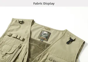 Détail de la veste d'extérieur kaki montrant la doublure en maille et le zip métallique