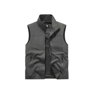Men's lightweight quick-dry outdoor vest with multi-pockets and breathable mesh lining