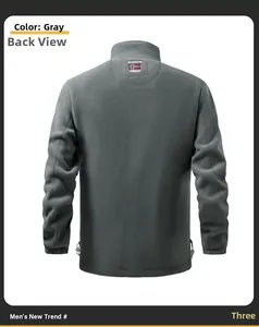 Rückansicht der grauen Herren-Fleecejacke mit Stickerei und weicher Stoffstruktur