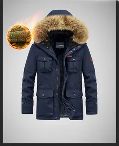 Dettagli del parka invernale da uomo con grande cappuccio in pelliccia e fodera in pile