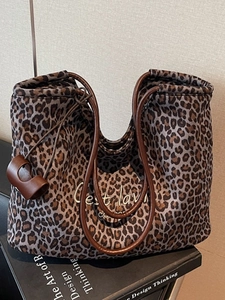 Große Kapazität Tragetasche Mit Leopardenmuster Aus Wildleder Für Damen Mode Lässig Pendeln Schultertasche Mit Buchstabendruck