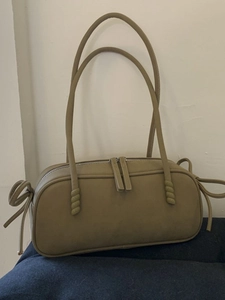 Sac à Bandoulière Oreiller en Cuir PU Rétro pour Femmes Sac sous le Bras Givré Grande Capacité Avec Détail de Nœud Sac Mode