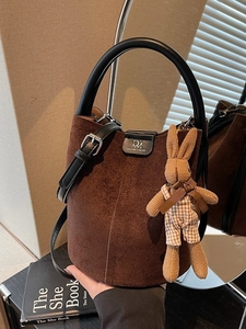 Vintage Suede Frosted Bucket Bag For Women Fashion Commuter Handheld Crossbody Shoulder Bag With Bunny Plush Charm