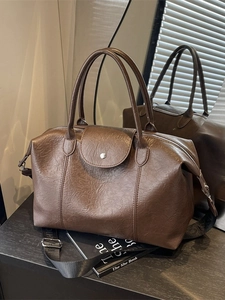Vintage PU Leather Large Capacity Tote Bag For Women Retro Maillard Style Boston Handbag With Wide Shoulder Strap Commute Daily Shoulder Bag