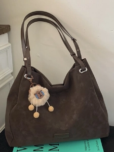 Women Large Capacity Retro Matte PU Leather Tote Bag Vintage Lazy Style Shoulder Bag With Plush Pendant Daily Commuting Shopping Bag