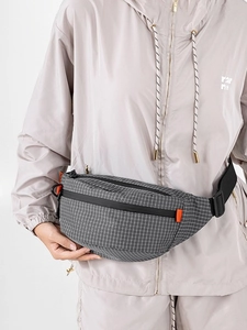Graue karierte leichte Brusttasche für Outdoor-Sportarten und Reisen für Damen und Herren