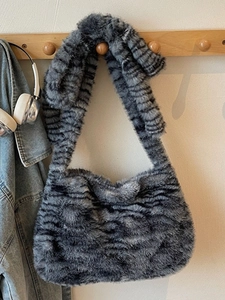 Women Plush Faux Fur Leopard Print Tote Bag Large Capacity Casual Autumn Winter Shoulder Underarm Bag Fashion Handbag