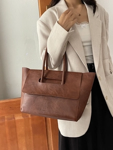 Brown vintage faux leather tote bag with large capacity for women's office wear