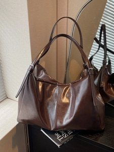 Women Large Capacity PU Leather Tote Bag Vintage Pleated Shoulder Bag Minimalist Solid Color Commuter Underarm Bag Travel Handbag