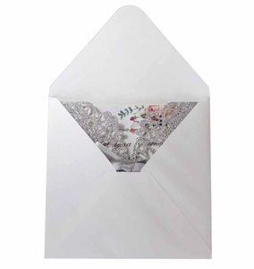 Faire-part mariage découpé au laser à paillettes argent avec enveloppe et ruban gris