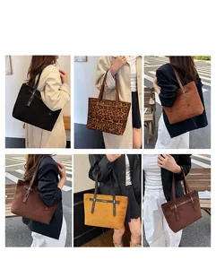 Grande borsa shopper opaca con stampa leopardata e colori solidi per l'autunno