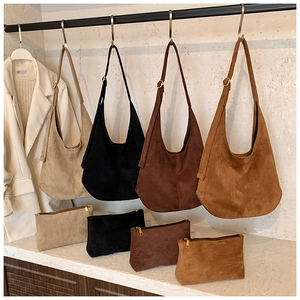 Ensemble de sacs seaux hobo en suédine en beige, noir, marron et caramel