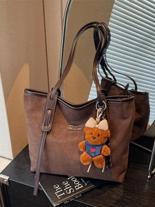 Women's Suede Tote Bag Vintage Large Capacity Shoulder Bag With Bear Pendant Retro Frosted Commuter Handbag For Ladies Casual Travel
