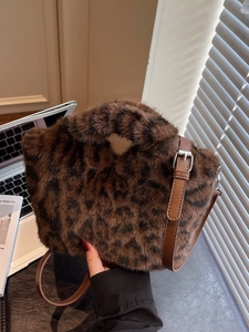 Damen Leopardenmuster Plüsch Eimertasche Kunstpelz Umhängetasche Verstellbarer Riemen Lässige Herbst Winter Crossbody Tasche