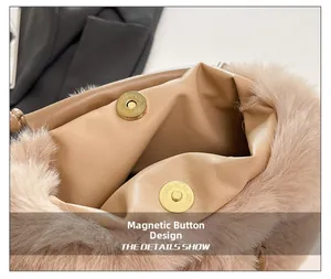 Detailansicht der flauschigen Beuteltasche mit sicherem goldenem Magnetverschluss
