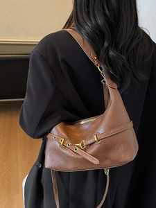 Borsa sottoascellare marrone vintage in pelle PU con eleganti fibbie metalliche da donna