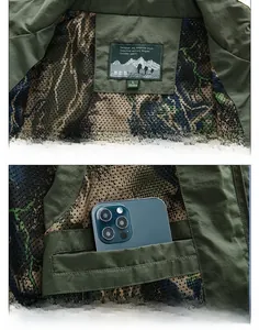 Detailansicht der olivgrünen Outdoor-Weste mit Camouflage-Netzfutter und Innentasche