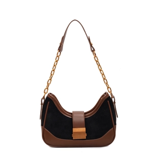 Sac sous le bras rétro en daim et cuir noir et marron avec chaîne dorée chic