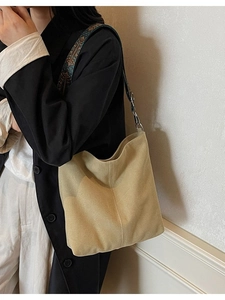 Sac fourre-tout rétro en daim kaki avec bandoulière large à motifs ethniques