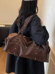 Large capacity dark brown retro travel tote bag with vintage rivet details and matte leather