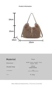 Detailansicht der khakifarbenen Plüschtasche mit Maßen und verstellbarem Riemen