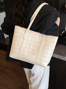 Classic cream plaid tote bag with large capacity for women's daily commute stylish look