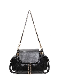 Sac à bandoulière matelassé en cuir huilé noir avec chaîne dorée pour femme