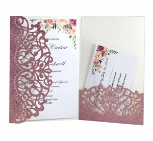 Partecipazioni matrimonio glitter oro rosa con elegante design floreale intagliato laser