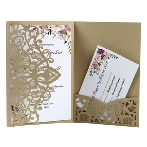 Élégante invitation de mariage découpée au laser dorée avec carte florale