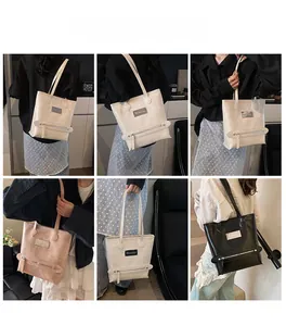 Collage du mannequin présentant les sacs cabas blanc, rose et noir pour le travail