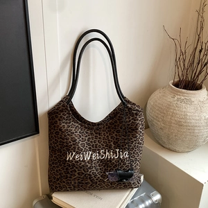 Women Leopard Print Tote Bag Large Capacity PU Leather Shoulder Bag Casual Urban Fashion Handbag Daily Commuting Shopping Bag