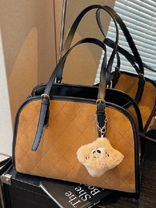 Sac à Bandoulière Vintage Matelassé en Cuir PU pour Femmes Sac Cabas Grande Capacité avec Pendentif en Peluche