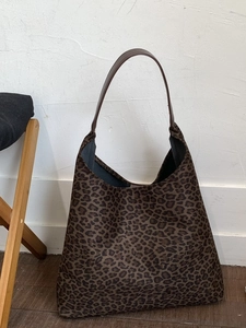 Retro Luipaardprint Grote Capaciteit Tote Bag Voor Dames PU Leer Mode Onderarm Schoudertas Trendy Veelzijdige Forens Handtas