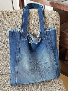 Women's Casual Denim Tote Bag Retro Palm Tree Print Frayed Edges Large Capacity Denim Shoulder Bag For Daily Vacation