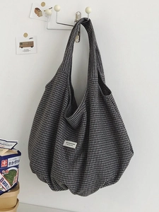 Grande borsa tote in nylon a scacchi bianchi e neri per donna con tracolla inclusa