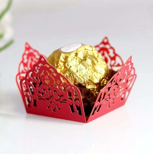 Elegant red laser-cut lace cupcake wrapper with crown patterns for wedding candy decoration