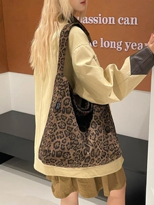 British style leopard print tote bag with large capacity for women on a casual shoulder